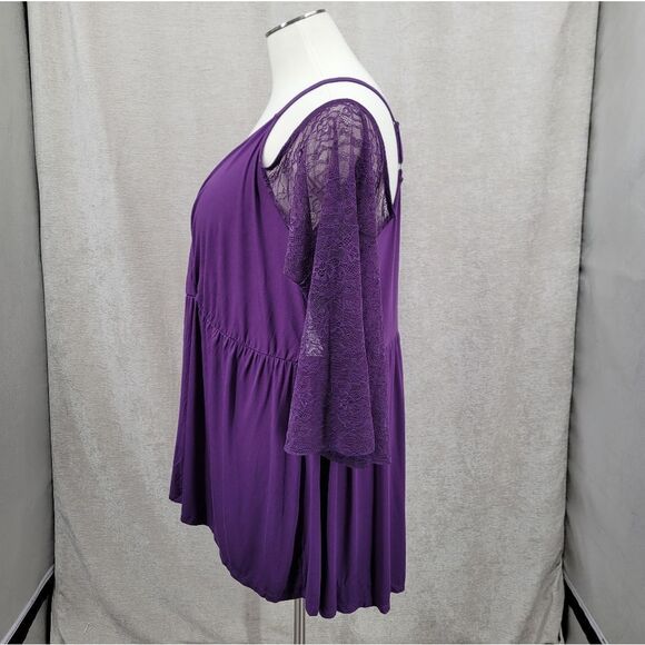 Torrid Babydoll Super Soft Surplice Cold Shoulder Lace Bell Sleeve Top NEW - Picture 4 of 13